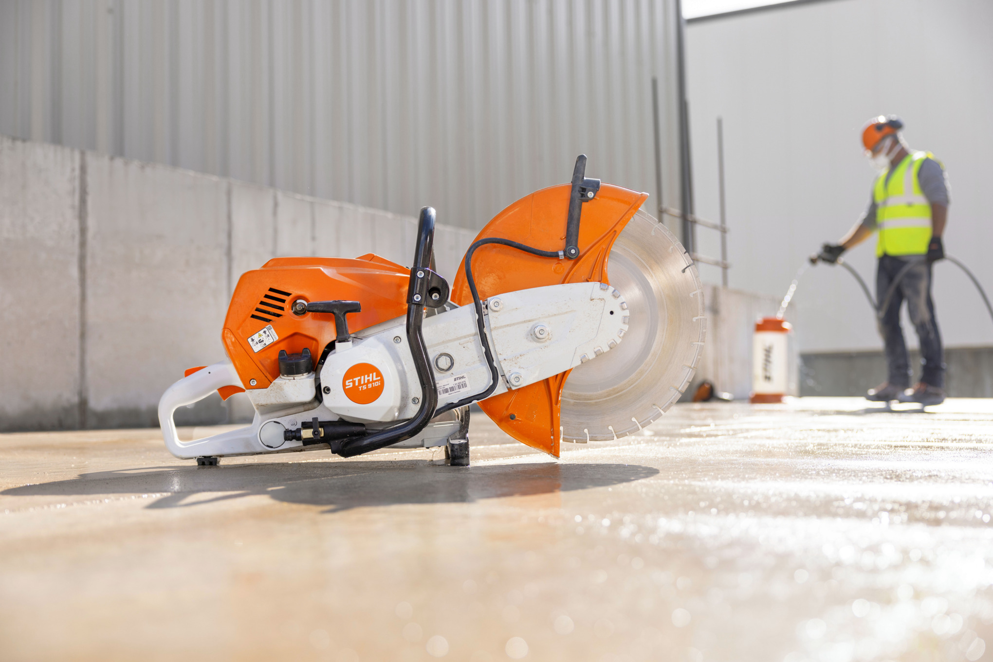 Belt wear cover protection - TS 910i petrol cut-off machine