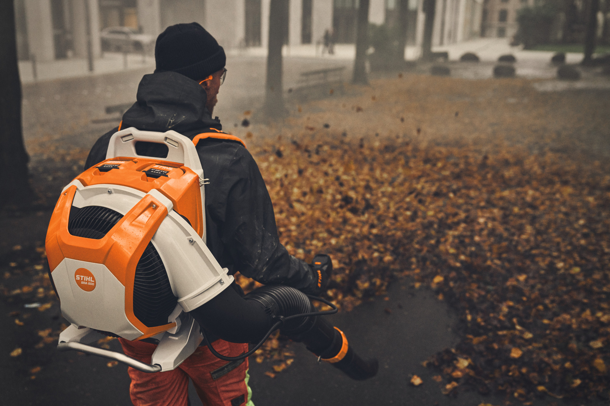 BRA 600 Cordless Backpack Blower tool only