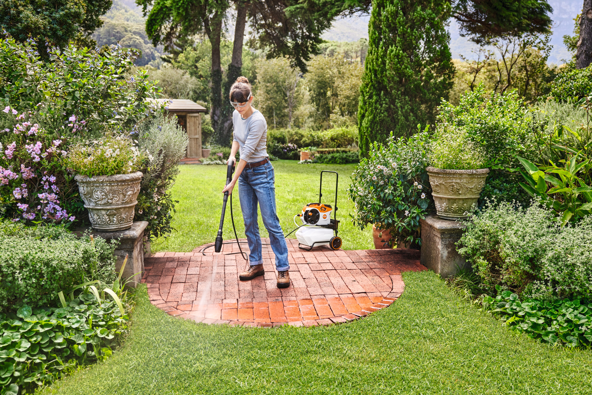 Battery Pressure Washer Trolley with Water Tank