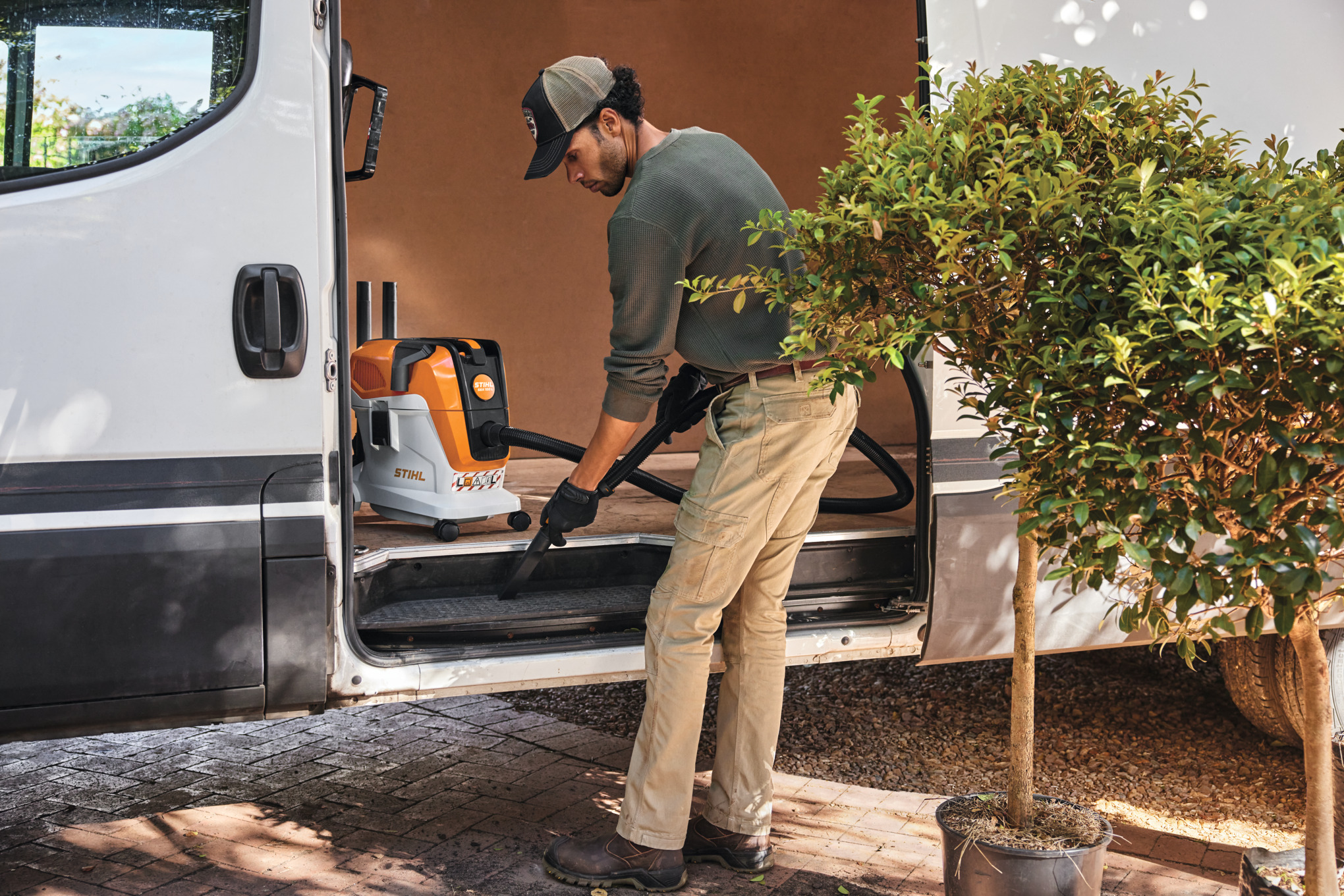 SEA 100 L without battery and charger