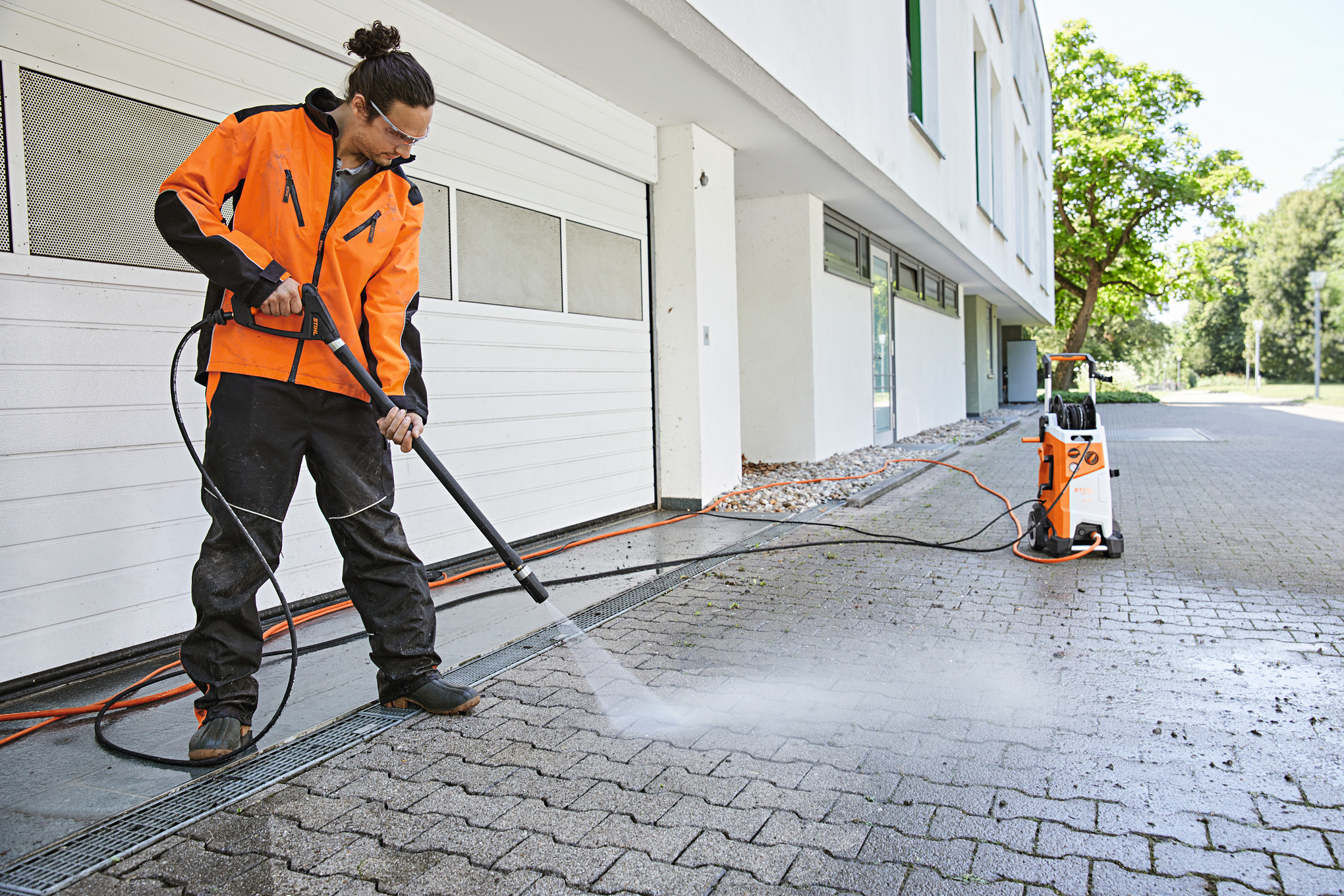 RE 170 PLUS Electric Pressure Cleaner