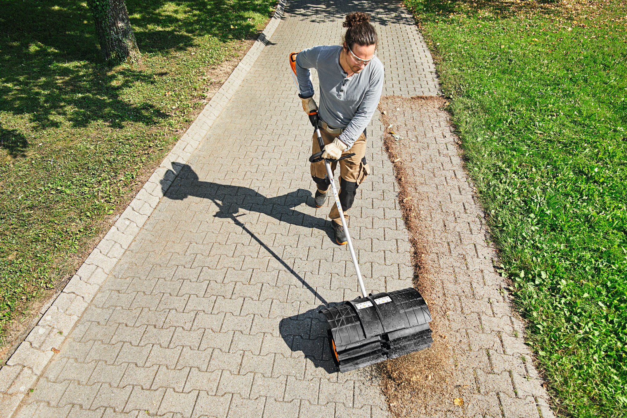 KW-KM - Power Sweeper