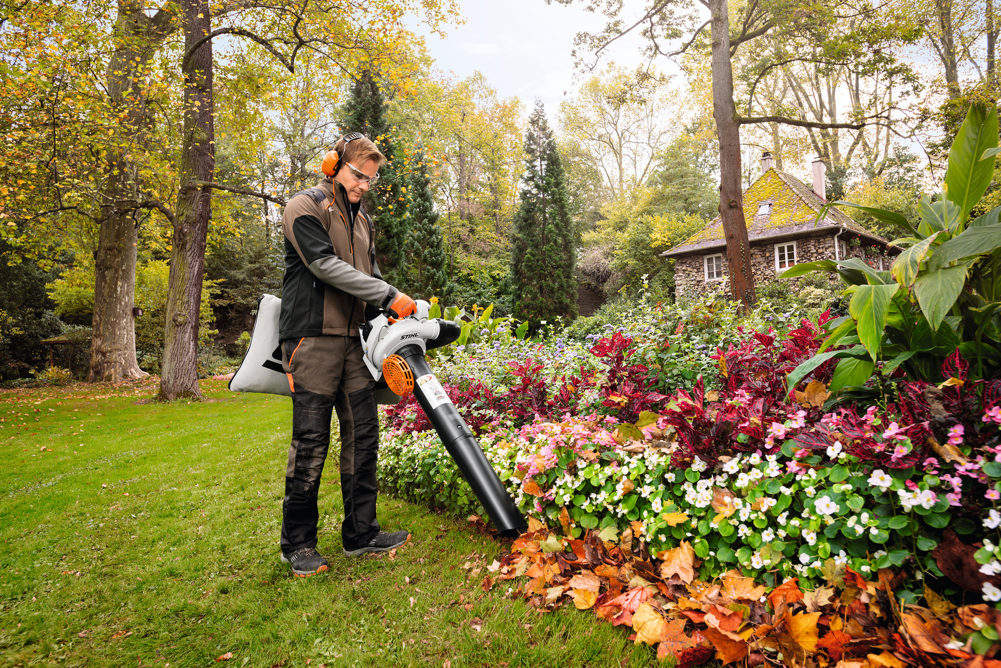 SH 86 C E Petrol Vacuum Shredder STIHL Australia
