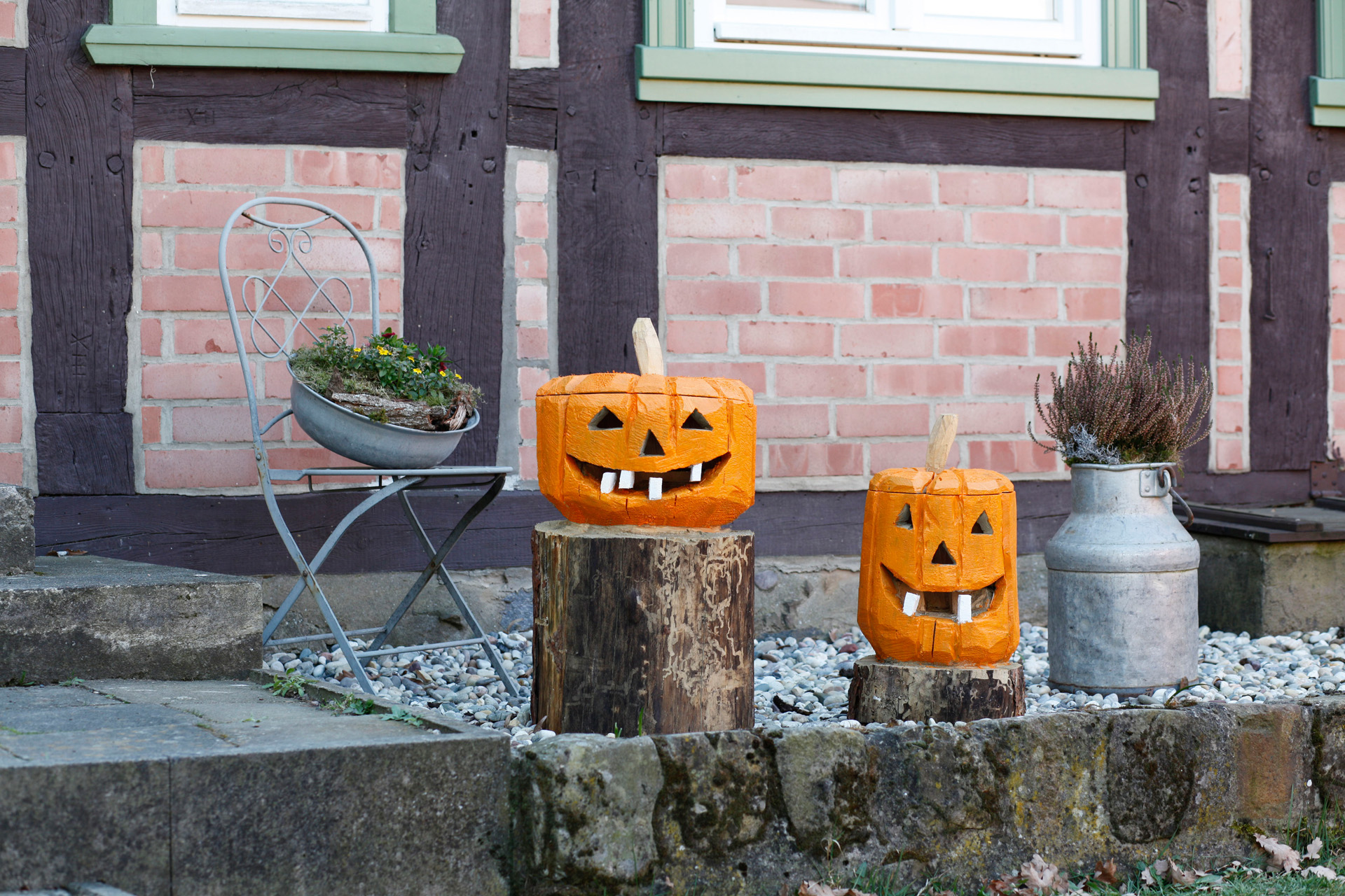 DIY wooden Halloween pumpkin decoration | STIHL