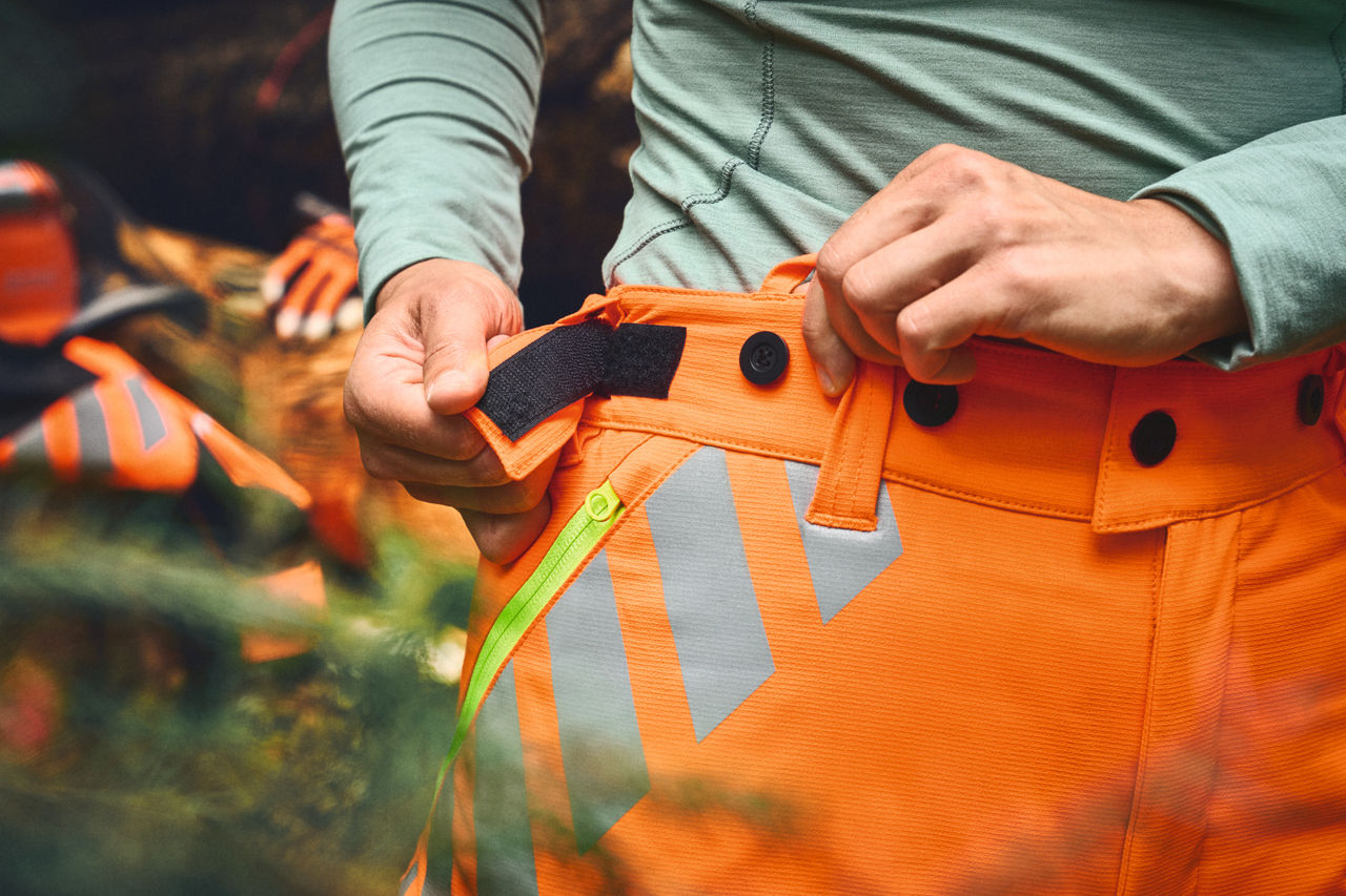 Close-up of the ADVANCE FlexTEC ShellTEC individually adjustable waist circumference
